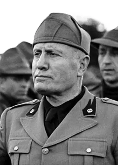 STRONATI TASSA FISSA: "I COMPAGNI ORGOGLIOSI DEL DUCE"... PECCATO CHE IL VICE SINDACO SIA SUA MOGLIE!