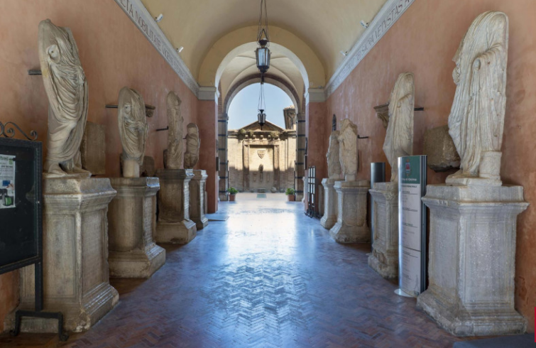 DA ASSENZA A IDENTITA': L'ORGOGLIO DI ESSERE SENZA TESTA