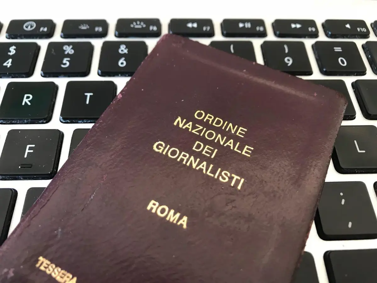 GIORNALISMO COPIA E INCOLLA E SILENZIO DELL'ORDINE