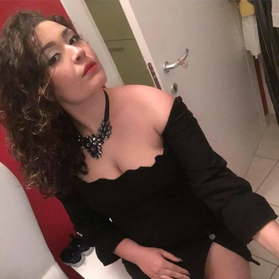 LUIGIA MASSACRATA DAL PROPRIO EX CON UNA DECINA DI COLTELLATE PER NON AVER ACCETTATO IL SISTEMA ALLA MUSULMANA