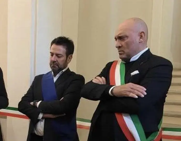 ACQUAROLI SEGA PAOLOROSSI SCEGLIENDO L'ENNESIMO SUICIDIO, LUI NON CI STA E ANNUNCIA IL VOTO A CARNEVALI