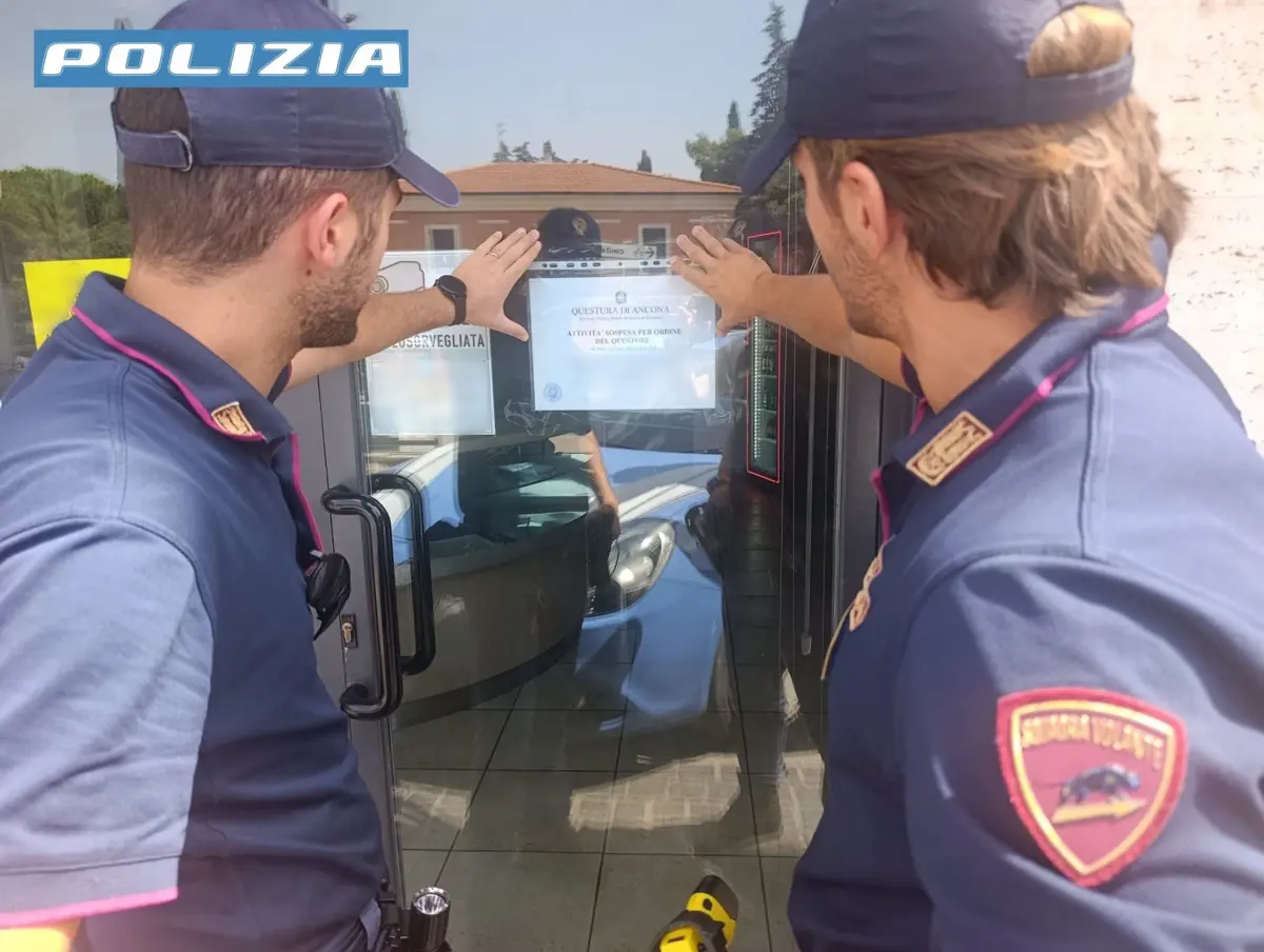 PANINI ALLA COCA CONDITI DA RISSE TRA PREGIUDICATI: CHIUDE PER 10 GIORNI IL BAR DEL BORGO