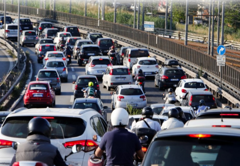 BOLLO AUTO 2027 IN STILE SCARPA DI ACHILLE LAURO: SCADE UN MINUTO DOPO IL VOTO