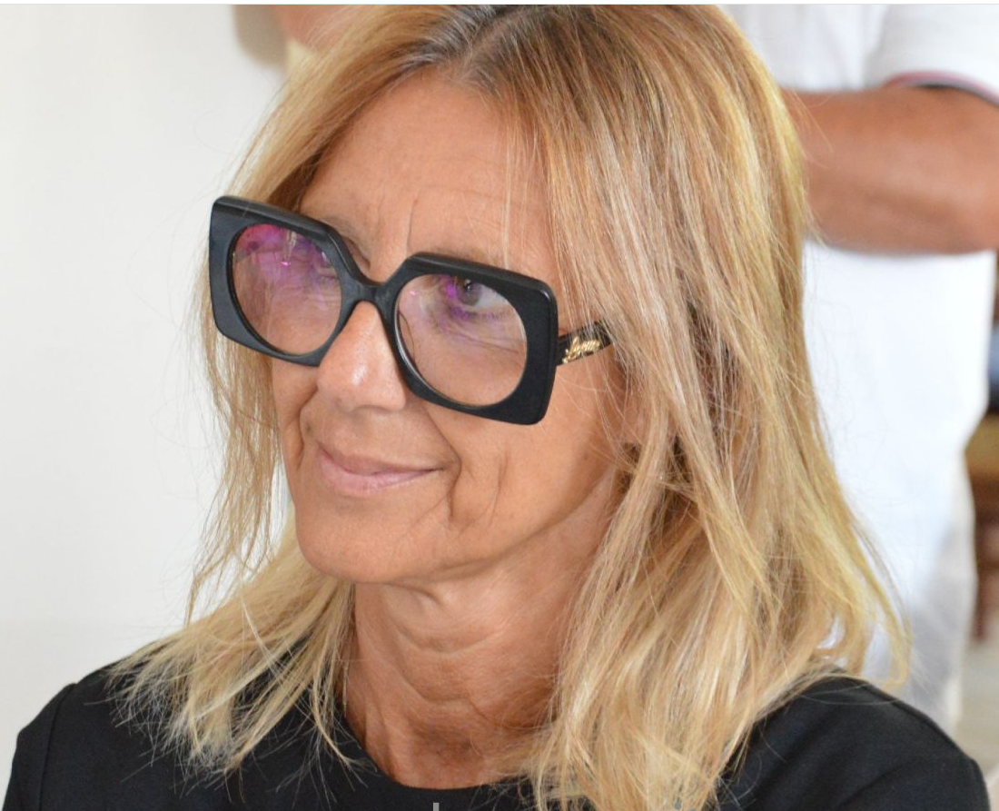 LADY 7.156,50 EURO AL MESE DÀ LA LEZIONE DI COERENZA: «I CIVICI GUARDANO A SINISTRA»: MA PER 17 ANNI IL PRANZO LATINIANO LE È ANDATO BENISSIMO