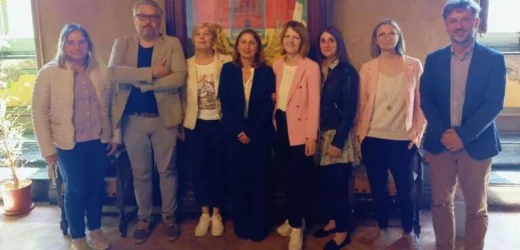 𝐂𝐎𝐌𝐔𝐍𝐈𝐂𝐀𝐓𝐈 𝐄 𝐋𝐔𝐎𝐆𝐇𝐈 𝐂𝐎𝐌𝐔𝐍𝐈, 𝐏𝐔𝐑𝐂𝐇𝐄’ 𝐏𝐎𝐋𝐈𝐓𝐈𝐂𝐀𝐌𝐄𝐍𝐓𝐄 𝐂𝐎𝐑𝐑𝐄𝐓𝐓𝐈𝐀𝐋𝐙𝐈 𝐋𝐀 𝐌𝐀𝐍𝐎 𝐂𝐇𝐈 𝐄’ 𝐑𝐈𝐔𝐒𝐂𝐈𝐓𝐎 𝐀 𝐃𝐄𝐂𝐈𝐅𝐑𝐀𝐑𝐄 𝐋’𝐄𝐍𝐍𝐄𝐒𝐈𝐌𝐎 𝐌𝐄𝐒𝐒𝐀𝐆𝐆𝐈𝐎
