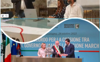 “𝑨𝑪𝑸𝑼𝑨𝑹𝑶𝑳𝑰 𝑬’ 𝑻𝑨𝑵𝑻𝑶 𝑨𝑴𝑰𝑪𝑶 𝑫𝑬𝑳𝑳𝑨 𝑴𝑬𝑳𝑶𝑵𝑰… 𝑫𝑶𝑽𝑬 𝑺𝑶𝑵𝑶 𝑰 𝑺𝑶𝑳𝑫𝑰?”𝑺𝑶𝑳𝑰𝑻𝑨 𝑭𝑰𝑮𝑼𝑹𝑨𝑪𝑪𝑰𝑨 𝑫𝑰 𝑷𝑼𝑮𝑵𝑨𝑳𝑶𝑵𝑰, 𝑫𝑨 𝑮𝑰𝑶𝑹𝑮𝑰𝑨 𝑴𝑬𝒁𝒁𝑶 𝑴𝑰𝑳𝑰𝑨𝑹𝑫𝑶!