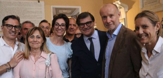 “𝗟𝗔𝗩𝗢𝗥𝗜𝗔𝗠𝗢 𝗣𝗘𝗥 𝗥𝗜𝗦𝗢𝗟𝗩𝗘𝗥𝗘 𝗜 𝗣𝗥𝗢𝗕𝗟𝗘𝗠𝗜 𝗗𝗜 𝗢𝗦𝗜𝗠𝗢, 𝗡𝗢𝗡 𝗗𝗘𝗟𝗟𝗔 𝗣𝗢𝗟𝗜𝗧𝗜𝗖𝗔”𝗙𝗥𝗨𝗧𝗧𝗢 𝗗𝗘𝗟𝗟𝗔 𝗖𝗢𝗔𝗟𝗜𝗭𝗜𝗢𝗡𝗘, 𝗣𝗜𝗥𝗔𝗡𝗜 𝗢𝗥𝗔 𝗦𝗣𝗨𝗧𝗔 𝗦𝗨𝗟 𝗣𝗜𝗔𝗧𝗧𝗢 𝗗𝗢𝗩𝗘 𝗠𝗔𝗡𝗚𝗜𝗔