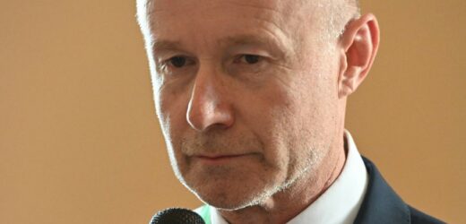 𝗘 𝗗𝗢𝗣𝗢 𝗜𝗟 𝗖𝗢𝗡𝗦𝗜𝗚𝗟𝗜𝗢 𝗕𝗟𝗢𝗖𝗖𝗔𝗧𝗢, 𝗦𝗧𝗢𝗣 𝗔𝗜 𝗟𝗔𝗩𝗢𝗥𝗜 𝗣𝗨𝗥𝗘 𝗔𝗟𝗟𝗔 𝗚𝗜𝗨𝗡𝗧𝗔𝗔 𝗠𝗘𝗭𝗭𝗔𝗡𝗢𝗧𝗧𝗘 𝗦𝗖𝗔𝗗𝗢𝗡𝗢 𝗜 𝟲𝟬 𝗚𝗜𝗢𝗥𝗡𝗜 𝗣𝗘𝗥 𝗔𝗣𝗣𝗥𝗢𝗩𝗔𝗥𝗘 𝗜𝗟 𝗣𝗥𝗢𝗚𝗥𝗔𝗠𝗠𝗔