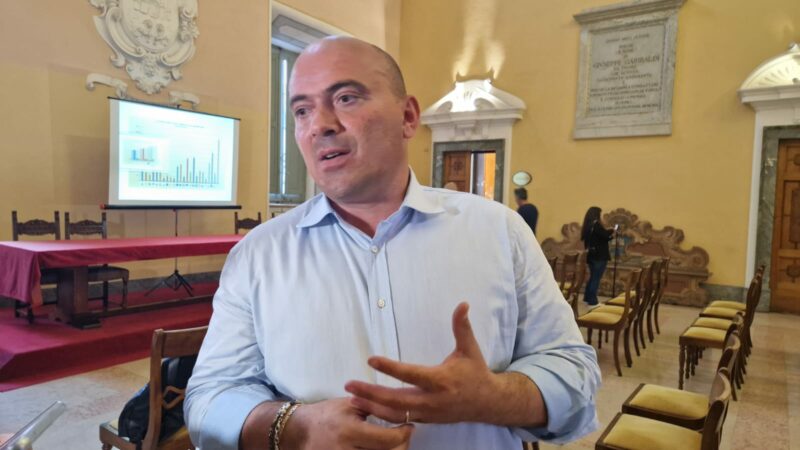 “𝗠𝗜𝗖𝗛𝗘𝗟𝗔? 𝗦𝗔𝗥𝗔’ 𝗣𝗘𝗥 𝗧𝗔𝗡𝗧𝗜 𝗢𝗦𝗜𝗠𝗔𝗡𝗜 𝗨𝗡𝗔 𝗚𝗥𝗔𝗡𝗗𝗘 𝗘 𝗣𝗜𝗔𝗖𝗘𝗩𝗢𝗟𝗘 𝗡𝗢𝗩𝗜𝗧𝗔’”𝗣𝗨𝗚𝗡𝗔𝗟𝗢𝗡𝗜 𝗘𝗡𝗗𝗢𝗥𝗦𝗘𝗠𝗘𝗡𝗧 𝗚𝗟𝗢𝗥𝗜𝗢, “𝗜𝗟 𝗠𝗜𝗢 𝗙𝗨𝗧𝗨𝗥𝗢? 𝗙𝗨𝗢𝗥𝗜 𝗗𝗔 𝗢𝗦𝗜𝗠𝗢”