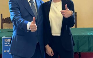 𝗜𝗟 𝗠𝗜𝗡𝗜𝗦𝗧𝗥𝗢 𝗙𝗢𝗧𝗜 𝗔𝗗 𝗢𝗦𝗜𝗠𝗢 𝗗𝗜𝗠𝗘𝗡𝗧𝗜𝗖𝗔 𝗟𝗔 𝗦𝗧𝗔𝗙𝗙𝗢𝗟𝗔𝗡𝗜 𝗣𝗘𝗥 𝗥𝗜𝗖𝗖𝗜!“𝗡𝗢𝗜 𝗡𝗢𝗡 𝗧𝗥𝗔𝗗𝗜𝗔𝗠𝗢 𝗚𝗟𝗜 𝗘𝗟𝗘𝗧𝗧𝗢𝗥𝗜”, 𝗦𝗖𝗢𝗥𝗗𝗔𝗡𝗗𝗢 𝗗𝗜 𝗔𝗩𝗘𝗥 𝗙𝗔𝗧𝗧𝗢 𝗨𝗚𝗨𝗔𝗟𝗘