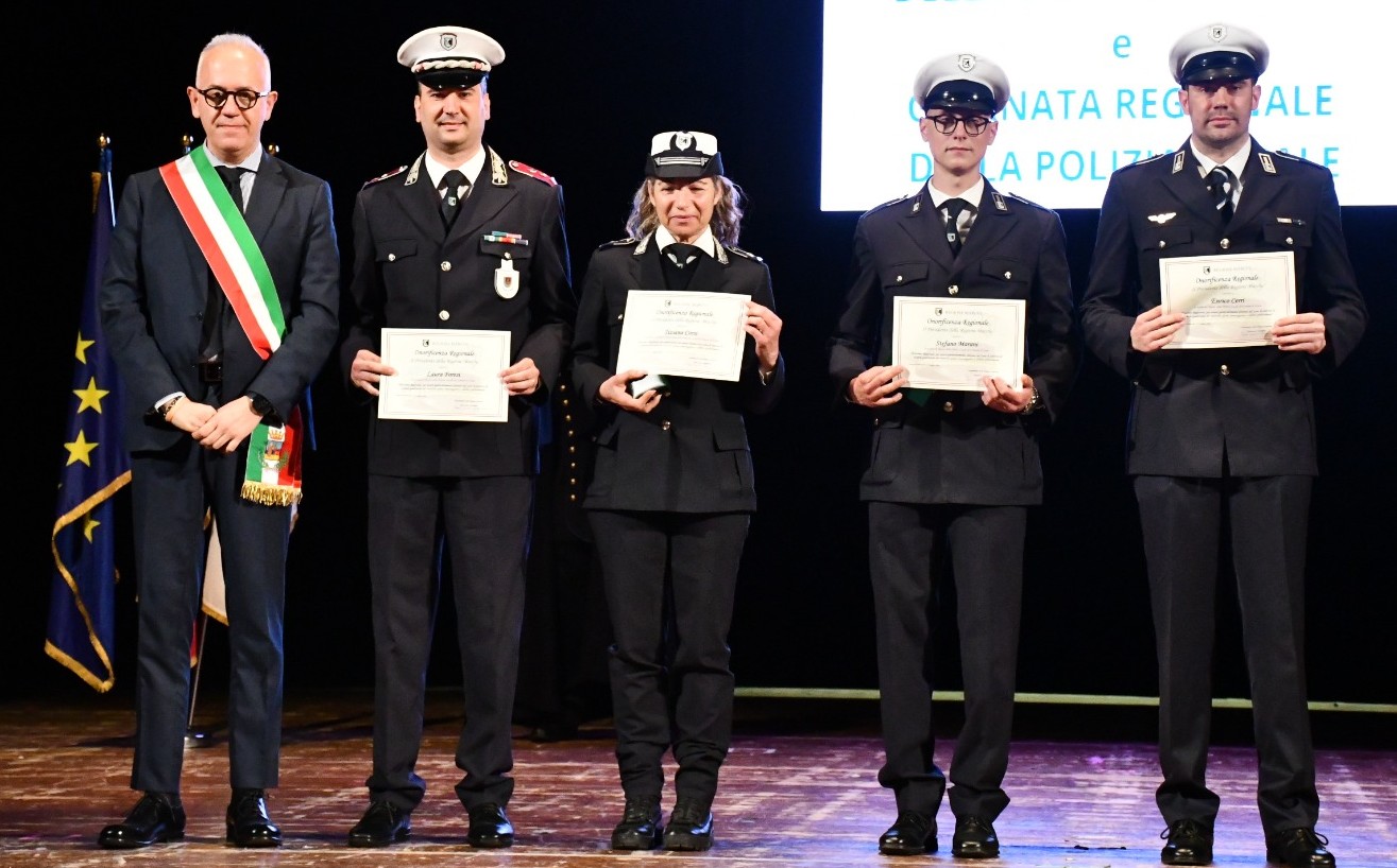 𝗘𝗡𝗖𝗢𝗠𝗜𝗢 𝗥𝗘𝗚𝗜𝗢𝗡𝗔𝗟𝗘 𝗔𝗜 𝗩𝗜𝗚𝗜𝗟𝗜 𝗨𝗥𝗕𝗔𝗡𝗜 𝗣𝗘𝗥 𝗜𝗟 𝗥𝗘𝗖𝗨𝗣𝗘𝗥𝗢 𝗗𝗜 𝗨𝗡 𝗠𝗢𝗧𝗢𝗥𝗜𝗡𝗢𝗔𝗡𝗖𝗢𝗥𝗔 “𝗖𝗢𝗠𝗣𝗟𝗜𝗖𝗜” 𝗗𝗜 𝗨𝗡𝗔 𝗣𝗢𝗟𝗜𝗧𝗜𝗖𝗔 𝗖𝗛𝗘 𝗜𝗚𝗡𝗢𝗥𝗔 𝗜𝗟 𝗦𝗘𝗡𝗦𝗢 𝗗𝗘𝗟 𝗥𝗜𝗗𝗜𝗖𝗢𝗟𝗢