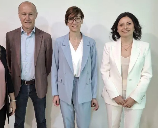 𝗚𝗟𝗢𝗥𝗜𝗢 𝗔𝗜 𝗣𝗨𝗡𝗧𝗜, 𝗜𝗡𝗗𝗜𝗦𝗣𝗢𝗡𝗘𝗡𝗧𝗘 𝗣𝗜𝗥𝗔𝗡𝗜, 𝗡𝗢𝗡 𝗣𝗘𝗥𝗩𝗘𝗡𝗨𝗧𝗔 𝗦𝗧𝗔𝗙𝗙𝗢𝗟𝗔𝗡𝗜𝗔 𝗧𝗩𝗥𝗦 𝗜𝗡 𝗢𝗡𝗗𝗔 𝗨𝗡𝗔 𝗕𝗥𝗨𝗧𝗧𝗔 𝗖𝗢𝗣𝗜𝗔 𝗦𝗢𝗣𝗢𝗥𝗜𝗙𝗘𝗥𝗔 𝗗𝗘𝗚𝗟𝗜 𝗜𝗡𝗖𝗢𝗡𝗧𝗥𝗜 𝟮𝟬𝟮𝟰