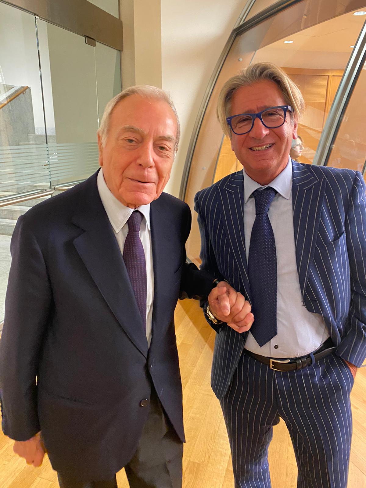 𝗦𝗧𝗥𝗢𝗟𝗢𝗚𝗢: “𝗣𝗘𝗥𝗖𝗛𝗘’ 𝗔𝗟𝗟𝗘 𝗥𝗘𝗚𝗜𝗢𝗡𝗔𝗟𝗜 𝗡𝗢𝗡 𝗩𝗢𝗧𝗘𝗥𝗢’ 𝗙𝗥𝗔𝗧𝗘𝗟𝗟𝗜 𝗗𝗜 𝗜𝗧𝗔𝗟𝗜𝗔”𝗡𝗘𝗦𝗦𝗨𝗡 𝗧𝗘𝗦𝗦𝗘𝗥𝗔𝗧𝗢 𝗢𝗦𝗜𝗠𝗔𝗡𝗢 𝗜𝗡𝗗𝗜𝗖𝗔𝗧𝗢 𝗡𝗘𝗟𝗟𝗔 𝗟𝗜𝗦𝗧𝗔 𝗗𝗘𝗟𝗟𝗔 𝗙𝗜𝗔𝗠𝗠𝗔!