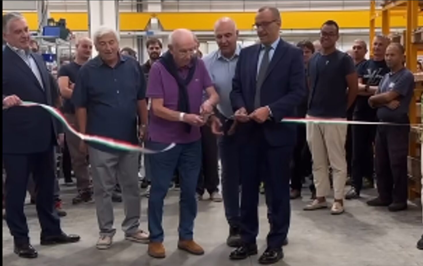 𝗦𝗖𝗛𝗜𝗔𝗩𝗢𝗡𝗜, 𝗣𝗔𝗧𝗥𝗢𝗡 𝗜𝗠𝗘𝗦𝗔, 𝗦𝗖𝗘𝗚𝗟𝗜𝗘 𝗥𝗜𝗖𝗖𝗜 𝗣𝗘𝗥 𝗜𝗟 𝗧𝗔𝗚𝗟𝗜𝗢 𝗗𝗘𝗟 𝗡𝗔𝗦𝗧𝗥𝗢!𝗗𝗔𝗟 𝗣𝗨𝗥𝗚𝗔𝗧𝗢𝗥𝗜𝗢 𝗦𝗜 𝗥𝗜𝗩𝗢𝗟𝗧𝗔 𝗦𝗨 𝗦𝗧𝗘𝗦𝗦𝗔 𝗟’𝗔𝗡𝗜𝗠𝗔 𝗗𝗜 𝗔𝗥𝗡𝗔𝗟𝗗𝗢 𝗙𝗢𝗥𝗟𝗔𝗡𝗜…