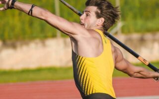 𝗔 𝗖𝗔𝗦𝗧𝗘𝗟𝗙𝗜𝗗𝗔𝗥𝗗𝗢 𝗧𝗔𝗠𝗕𝗘𝗥𝗜 𝗦𝗘𝗡𝗜𝗢𝗥 𝗔𝗥𝗥𝗘𝗦𝗧𝗔 𝗜𝗡 𝗙𝗟𝗔𝗚𝗥𝗔𝗡𝗧𝗘 𝗧𝗢𝗣𝗢 𝗗’𝗔𝗨𝗧𝗢𝗠𝗜𝗦𝗧𝗘𝗥 𝗜𝗧𝗔𝗟𝗜𝗔 𝗙𝗘𝗥𝗠𝗔 𝟱𝟬𝗘𝗡𝗡𝗘, 𝗚𝗟𝗜 𝗔𝗩𝗘𝗩𝗔 𝗔𝗣𝗣𝗘𝗡𝗔 𝗥𝗨𝗕𝗔𝗧𝗢 𝗜𝗟 𝗕𝗔𝗡𝗖𝗢𝗠𝗔𝗧