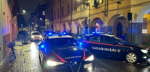 𝗜𝗟 𝗡𝗢𝗥𝗠 𝗕𝗔𝗧𝗧𝗘… 𝗤𝗨𝗔𝗧𝗧𝗥𝗢! 𝗔𝗭𝗭𝗘𝗥𝗔𝗧𝗔 𝗟𝗔 𝗕𝗔𝗡𝗗𝗔 𝗗𝗜 𝗖𝗔𝗠𝗣𝗢𝗖𝗔𝗩𝗔𝗟𝗟𝗢𝗜𝗡 𝗠𝗔𝗡𝗘𝗧𝗧𝗘 𝟰 𝗣𝗥𝗢𝗙𝗘𝗦𝗦𝗜𝗢𝗡𝗜𝗦𝗧𝗜 𝗔𝗟𝗕𝗔𝗡𝗘𝗦𝗜 𝗖𝗢𝗡 𝗕𝗔𝗦𝗘 𝗔 𝗣𝗢𝗥𝗧𝗢 𝗥𝗘𝗖𝗔𝗡𝗔𝗧𝗜