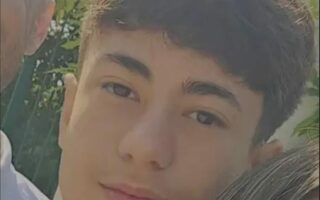 𝗜𝗟 𝗖𝗢𝗥𝗗𝗢𝗚𝗟𝗜𝗢 𝗗𝗘𝗟𝗟𝗔 𝗚𝗟𝗢𝗥𝗜𝗢: “𝗡𝗢𝗧𝗜𝗭𝗜𝗔 𝗧𝗘𝗥𝗥𝗜𝗕𝗜𝗟𝗘, 𝗢𝗦𝗜𝗠𝗢 𝗦𝗖𝗢𝗡𝗖𝗘𝗥𝗧𝗔𝗧𝗔”𝗖𝗢𝗦𝗧𝗘𝗥𝗡𝗔𝗧𝗢 𝗖𝗢𝗥𝗥𝗜𝗗𝗢𝗡𝗜: “𝗚𝗜𝗢𝗩𝗔𝗡𝗜 𝗥𝗜𝗙𝗟𝗘𝗧𝗧𝗔𝗡𝗢 𝗦𝗨𝗟 𝗦𝗘𝗡𝗦𝗢 𝗗𝗘𝗟𝗟𝗔 𝗩𝗜𝗧𝗔”