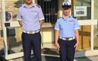 𝗔𝗧𝗧𝗘𝗚𝗚𝗜𝗔𝗠𝗘𝗡𝗧𝗜 𝗢𝗦𝗧𝗜𝗟𝗜 𝗘 𝗩𝗘𝗦𝗦𝗔𝗧𝗢𝗥𝗜, 𝗟𝗔 𝗠𝗔𝗟𝗔𝗧𝗧𝗜𝗔 𝗦𝗔𝗟𝗩𝗔 𝗕𝗨𝗦𝗖𝗔𝗥𝗜𝗡𝗜𝗜𝗠𝗣𝗘𝗗𝗜𝗧𝗢 𝗜𝗟 𝗖𝗢𝗠𝗔𝗡𝗗𝗔𝗡𝗧𝗘 𝗗𝗔𝗟 𝗗𝗜𝗙𝗘𝗡𝗗𝗘𝗥𝗦𝗜 𝗗𝗔𝗟𝗟𝗘 𝗔𝗖𝗖𝗨𝗦𝗘 𝗗𝗜𝗦𝗖𝗜𝗣𝗟𝗜𝗡𝗔𝗥𝗜