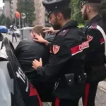 𝗖𝗢𝗡𝗗𝗔𝗡𝗡𝗔𝗧𝗜 𝗠𝗔 𝗟𝗜𝗕𝗘𝗥𝗜 𝗧𝗥𝗘 𝗘𝗫𝗧𝗥𝗔𝗖𝗢𝗠𝗨𝗡𝗜𝗧𝗔𝗥𝗜 𝗗𝗘𝗗𝗜𝗧𝗜 𝗔𝗜 𝗙𝗨𝗥𝗧𝗜 𝗜𝗡 𝗖𝗔𝗦𝗔𝐑𝐔𝐁𝐀𝐑𝐎𝐍𝐎 𝐀𝐂𝐂𝐄𝐍𝐃𝐈𝐍𝐎 𝐃𝐔𝐏𝐎𝐍𝐓 𝐃’𝐎𝐑𝐎 𝐁𝐀𝐑𝐌𝐀𝐍 𝐌𝐀𝐒𝐒𝐈𝐌𝐎 𝐆𝐈𝐎𝐀𝐂𝐂𝐇𝐈𝐍𝐈