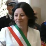 𝗜𝗟 𝗦𝗜𝗡𝗗𝗔𝗖𝗢 𝗡𝗢𝗡 𝗦𝗜 𝗙𝗜𝗗𝗔, 𝗖𝗢𝗦𝗧𝗥𝗘𝗧𝗧𝗔 𝗔𝗗 𝗜𝗡𝗩𝗘𝗡𝗧𝗔𝗥𝗦𝗜 𝗔𝗡𝗖𝗛𝗘 𝗖𝗢𝗠𝗔𝗡𝗗𝗔𝗡𝗧𝗘𝗗𝗢𝗣𝗢 𝗢𝗚𝗡𝗜𝗦𝗦𝗔𝗡𝗧𝗜 𝗔𝗡𝗖𝗛𝗘 𝗣𝗘𝗥 𝗟’𝗜𝗠𝗠𝗔𝗖𝗢𝗟𝗔𝗧𝗔 𝗚𝗟𝗢𝗥𝗜𝗢 𝗖𝗢𝗡 𝗟𝗘 𝗦𝗧𝗘𝗟𝗟𝗘𝗧𝗧𝗘!