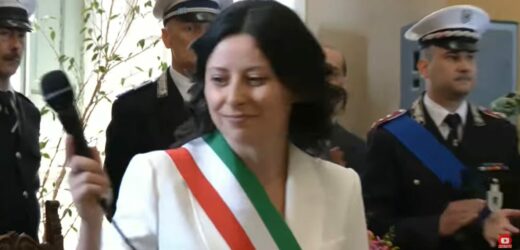 𝗜𝗟 𝗦𝗜𝗡𝗗𝗔𝗖𝗢 𝗡𝗢𝗡 𝗦𝗜 𝗙𝗜𝗗𝗔, 𝗖𝗢𝗦𝗧𝗥𝗘𝗧𝗧𝗔 𝗔𝗗 𝗜𝗡𝗩𝗘𝗡𝗧𝗔𝗥𝗦𝗜 𝗔𝗡𝗖𝗛𝗘 𝗖𝗢𝗠𝗔𝗡𝗗𝗔𝗡𝗧𝗘𝗗𝗢𝗣𝗢 𝗢𝗚𝗡𝗜𝗦𝗦𝗔𝗡𝗧𝗜 𝗔𝗡𝗖𝗛𝗘 𝗣𝗘𝗥 𝗟’𝗜𝗠𝗠𝗔𝗖𝗢𝗟𝗔𝗧𝗔 𝗚𝗟𝗢𝗥𝗜𝗢 𝗖𝗢𝗡 𝗟𝗘 𝗦𝗧𝗘𝗟𝗟𝗘𝗧𝗧𝗘!