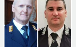 𝗕𝗨𝗦𝗖𝗔𝗥𝗜𝗡𝗜 𝗗𝗘𝗖𝗔𝗗𝗘 𝗗𝗔𝗟 𝗖𝗢𝗠𝗔𝗡𝗗𝗢 𝗠𝗔 𝗚𝗟𝗢𝗥𝗜𝗢 𝗗𝗘𝗖𝗜𝗗𝗘 𝗗𝗜 𝗡𝗢𝗡 𝗗𝗘𝗖𝗜𝗗𝗘𝗥𝗘𝗡𝗘𝗟 𝗦𝗜𝗟𝗘𝗡𝗭𝗜𝗢 𝗟𝗘 𝗦𝗧𝗘𝗟𝗟𝗘𝗧𝗧𝗘 𝗣𝗔𝗦𝗦𝗔𝗡𝗢 𝗔 𝗩𝗘𝗦𝗖𝗢𝗩𝗢, 𝗣𝗘𝗡𝗦𝗜𝗢𝗡𝗔𝗡𝗗𝗢 𝗘 𝗩𝗜𝗖𝗘