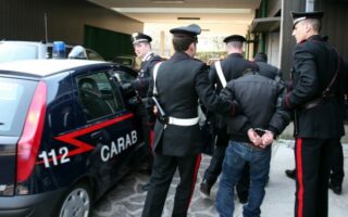 𝗚𝗜𝗢𝗩𝗔𝗡𝗘 𝗦𝗣𝗔𝗖𝗖𝗜𝗔𝗧𝗢𝗥𝗘 𝗔𝗟𝗕𝗔𝗡𝗘𝗦𝗘 𝗙𝗔𝗟𝗟𝗜𝗦𝗖𝗘 𝗜𝗟 𝗕𝗔𝗧𝗧𝗘𝗦𝗜𝗠𝗢 𝗗𝗘𝗟 𝗙𝗨𝗢𝗖𝗢𝗖𝗢𝗖𝗔𝗜𝗡𝗔, 𝗦𝗨𝗕𝗜𝗧𝗢 𝗠𝗔𝗡𝗘𝗧𝗧𝗘 𝗣𝗘𝗥 𝟮𝟮𝗘𝗡𝗡𝗘 𝗔𝗟 𝗣𝗥𝗜𝗠𝗢 𝗧𝗥𝗔𝗙𝗙𝗜𝗖𝗢 𝗜𝗡 𝗖𝗔𝗥𝗥𝗜𝗘𝗥𝗔