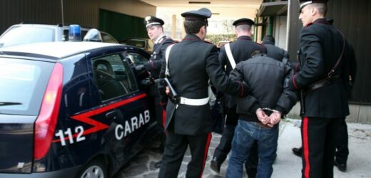 𝗚𝗜𝗢𝗩𝗔𝗡𝗘 𝗦𝗣𝗔𝗖𝗖𝗜𝗔𝗧𝗢𝗥𝗘 𝗔𝗟𝗕𝗔𝗡𝗘𝗦𝗘 𝗙𝗔𝗟𝗟𝗜𝗦𝗖𝗘 𝗜𝗟 𝗕𝗔𝗧𝗧𝗘𝗦𝗜𝗠𝗢 𝗗𝗘𝗟 𝗙𝗨𝗢𝗖𝗢𝗖𝗢𝗖𝗔𝗜𝗡𝗔, 𝗦𝗨𝗕𝗜𝗧𝗢 𝗠𝗔𝗡𝗘𝗧𝗧𝗘 𝗣𝗘𝗥 𝟮𝟮𝗘𝗡𝗡𝗘 𝗔𝗟 𝗣𝗥𝗜𝗠𝗢 𝗧𝗥𝗔𝗙𝗙𝗜𝗖𝗢 𝗜𝗡 𝗖𝗔𝗥𝗥𝗜𝗘𝗥𝗔