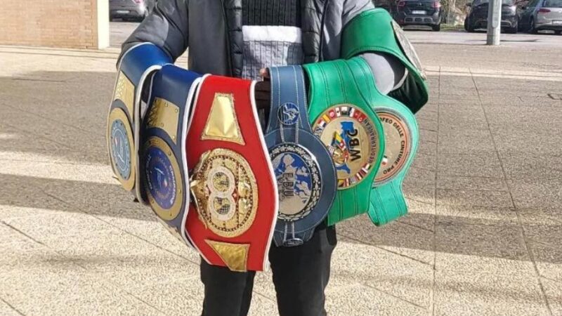 𝗟𝗔 𝗙𝗘𝗗𝗘𝗥𝗕𝗢𝗫𝗘 𝗥𝗘𝗚𝗜𝗢𝗡𝗔𝗟𝗘 𝗥𝗜𝗠𝗘𝗗𝗜𝗔 𝗔𝗟𝗟𝗔 𝗚𝗔𝗙𝗙𝗘 𝗗𝗘𝗟 𝗠𝗔𝗡𝗖𝗔𝗧𝗢 𝗔𝗣𝗢𝗟𝗟𝗜𝗡𝗢𝗣𝗥𝗘𝗠𝗜𝗔𝗧𝗜 𝗖𝗛𝗔𝗥𝗟𝗬 𝗘𝗗 𝗘𝗥𝗢𝗦, 𝗣𝗢𝗥𝗧𝗔𝗕𝗔𝗡𝗗𝗜𝗘𝗥𝗔 𝗗𝗘𝗟 𝗣𝗨𝗚𝗜𝗟𝗔𝗧𝗢 𝗠𝗔𝗥𝗖𝗛𝗜𝗚𝗜𝗔𝗡𝗢