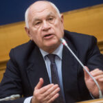 𝗥𝗘𝗙𝗘𝗥𝗘𝗡𝗗𝗨𝗠 𝗖𝗢𝗡𝗙𝗘𝗥𝗠𝗔𝗧𝗜𝗩𝗢 𝗚𝗜𝗨𝗦𝗧𝗜𝗭𝗜𝗔: 𝟱𝟵 𝗦𝗨 𝟭𝟬𝟬 𝗣𝗥𝗘𝗠𝗜𝗔𝗡𝗢 𝗥𝗜𝗙𝗢𝗥𝗠𝗔𝗖𝗢𝗟 𝟰𝟱% 𝗗𝗘𝗜 𝗩𝗢𝗧𝗔𝗡𝗧𝗜, 𝗜𝗟 𝗙𝗥𝗢𝗡𝗧𝗘 𝗗𝗘𝗟 𝗡𝗢 𝗦𝗜 𝗙𝗘𝗥𝗠𝗘𝗥𝗘𝗕𝗕𝗘 𝗔 𝗤𝗨𝗢𝗧𝗔 𝟰𝟭